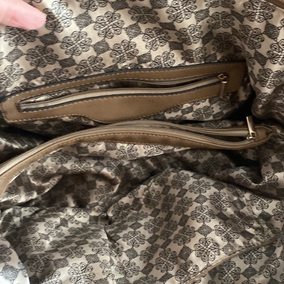 Beige purse. Rarely used. - Picture 2 of 3